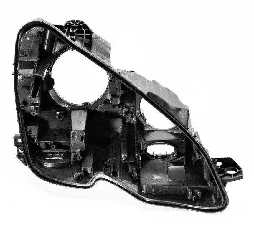  Carcasa far dreapta pentru Mercedes C-Class W204 Facelift (2011 - 2014) far cu Xenon - HHW2041214H-DREAPTA 